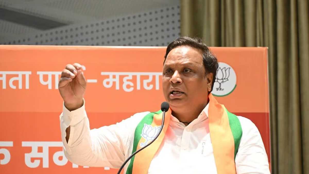 धोखा देने का उद्धव ठाकरे का रहा है स्वभाव, महायुति में कोई दरार नहीं : आशीष शेलार